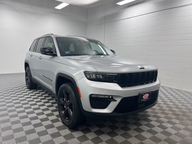 2023 Jeep Grand Cherokee Limited's photo