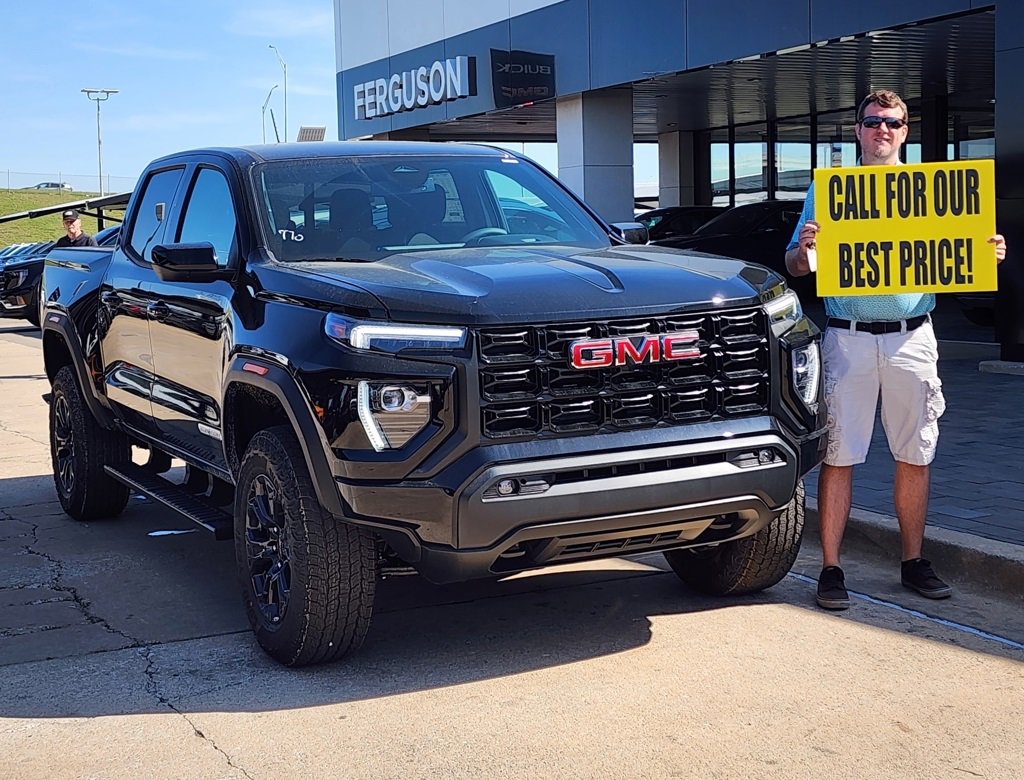 New 2025 Onyx Black GMC Elevation image 1