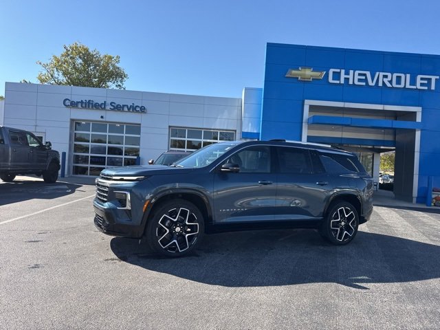 2026 Chevrolet Traverse High Country photo 2