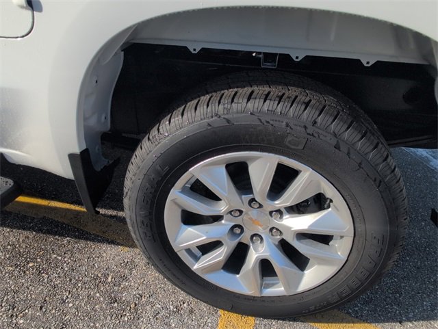 2026 Chevrolet Silverado Custom photo 11