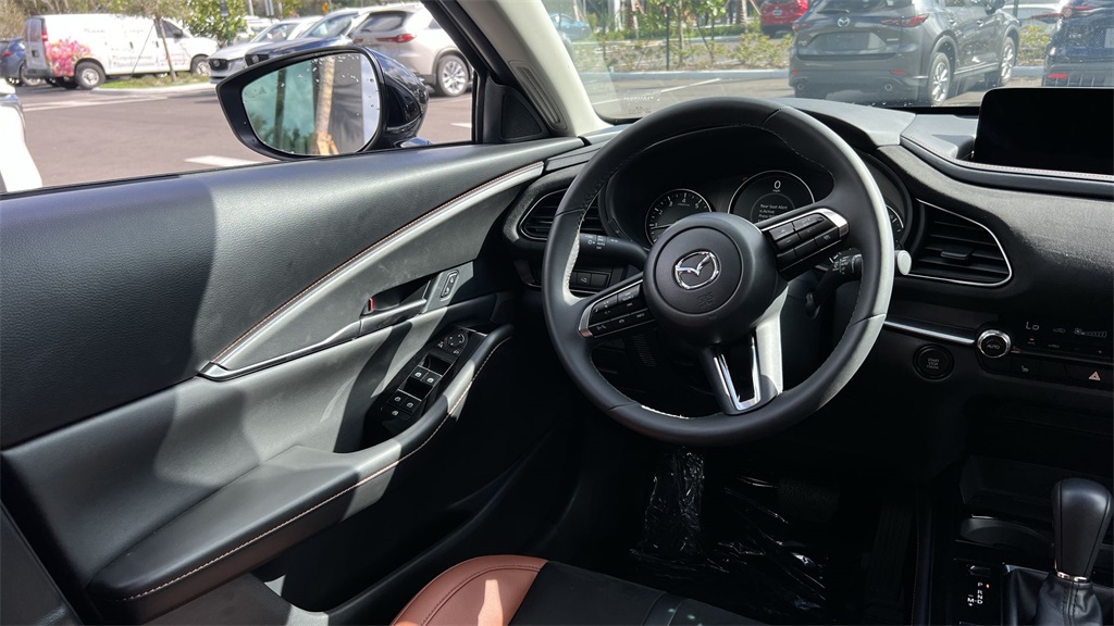 2024 Mazda CX-30 2.5 Turbo Carbon photo 13