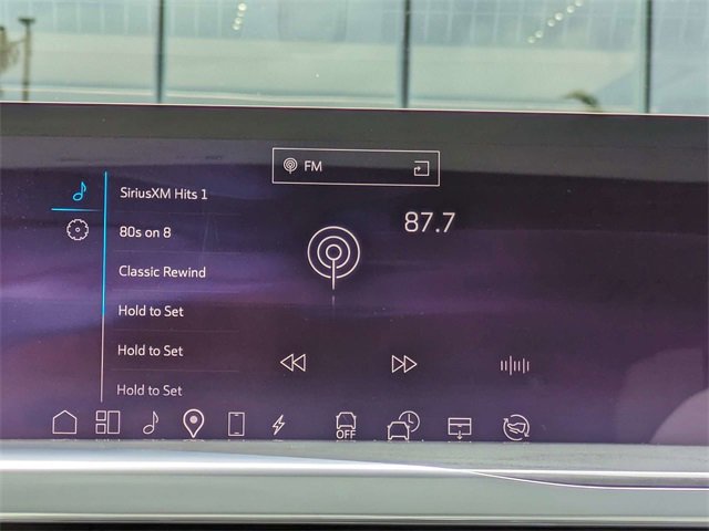 2025 Cadillac Escalade IQ Luxury photo 18