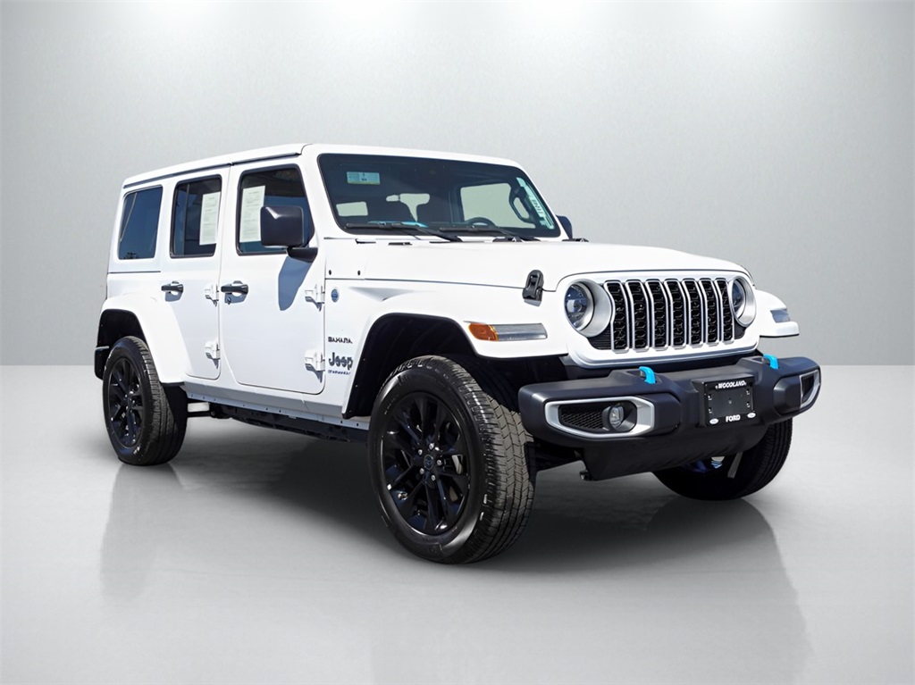 2024 Jeep Wrangler Sahara 4xe photo 2