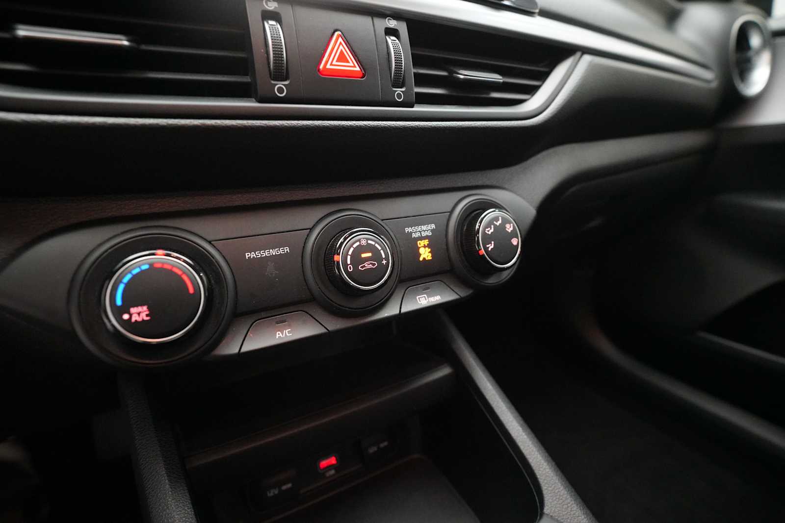 2022 Kia Forte LXS photo 17