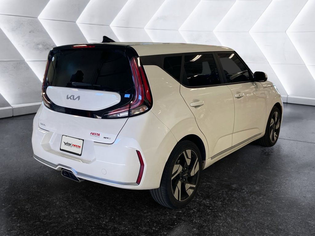 2023 Kia Soul GT-Line photo 4