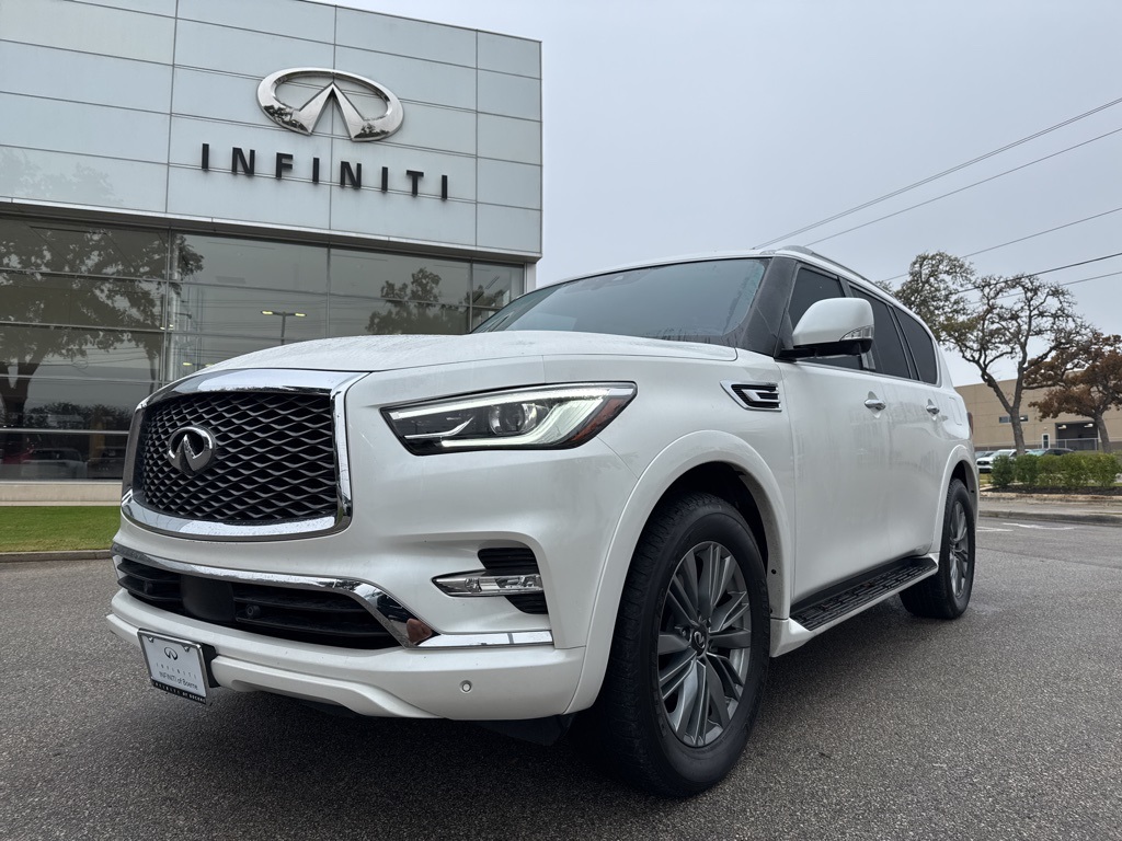 2022 INFINITI QX80's photo