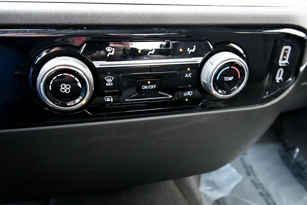 2024 Chevrolet Silverado 2500HD LT photo 25