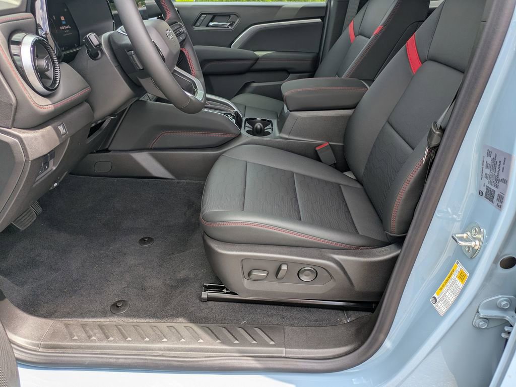 2025 Chevrolet Colorado Z71 photo 12