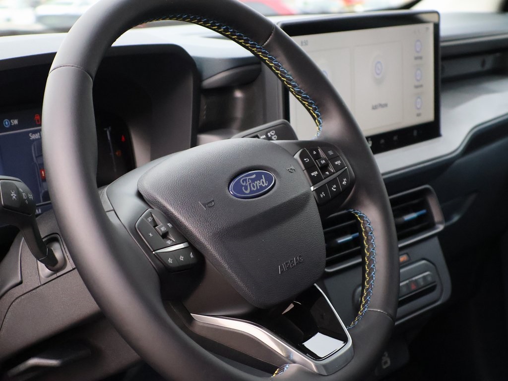 2025 Ford Maverick photo 23