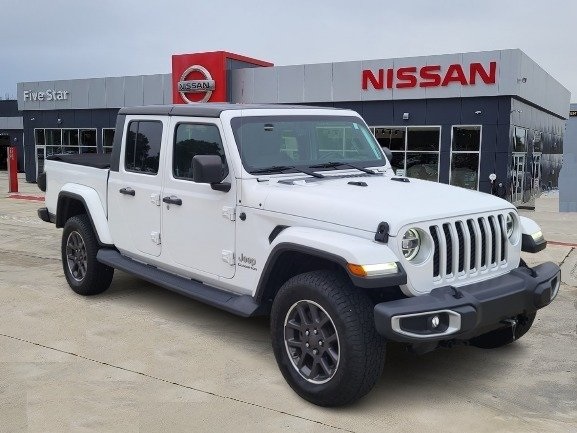 2020 Jeep Gladiator Overland photo 2