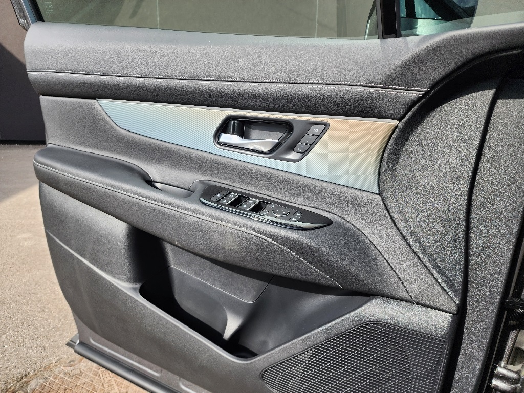 2025 Nissan Murano SL photo 18