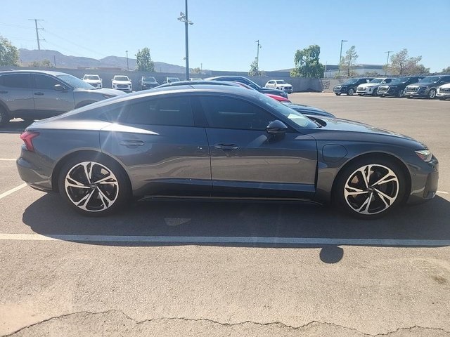 2022 Audi e-tron GT Prestige photo 3