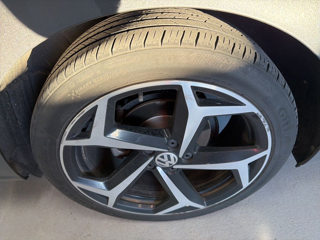 2021 Volkswagen Passat R-Line