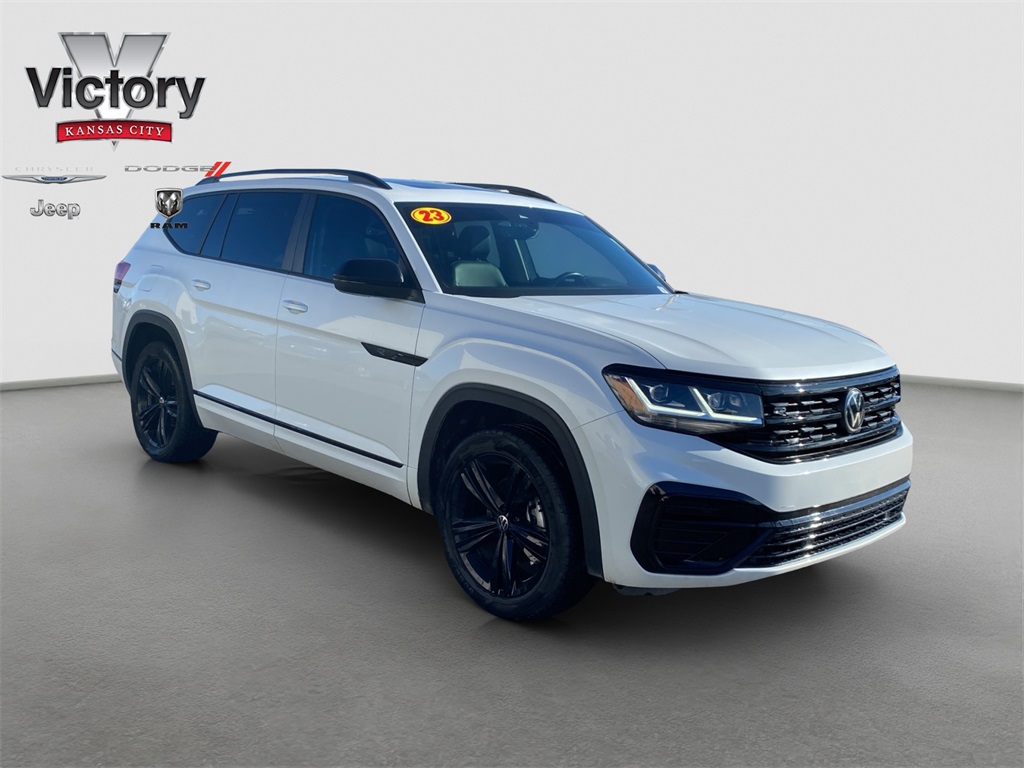 2023 Volkswagen Atlas SEL R-Line Black's photo