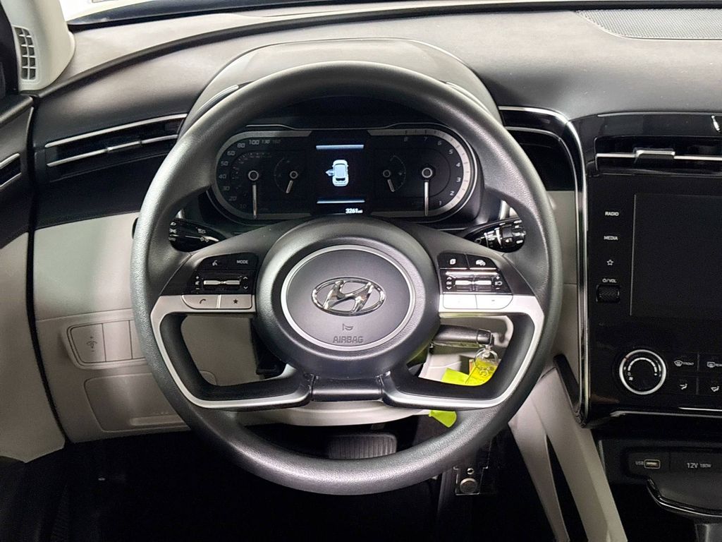 2023 Hyundai Tucson SE photo 8