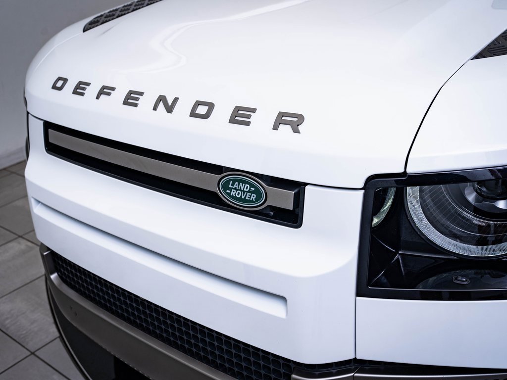 2021 Land Rover Defender 110 X-Dynamic HSE photo 3
