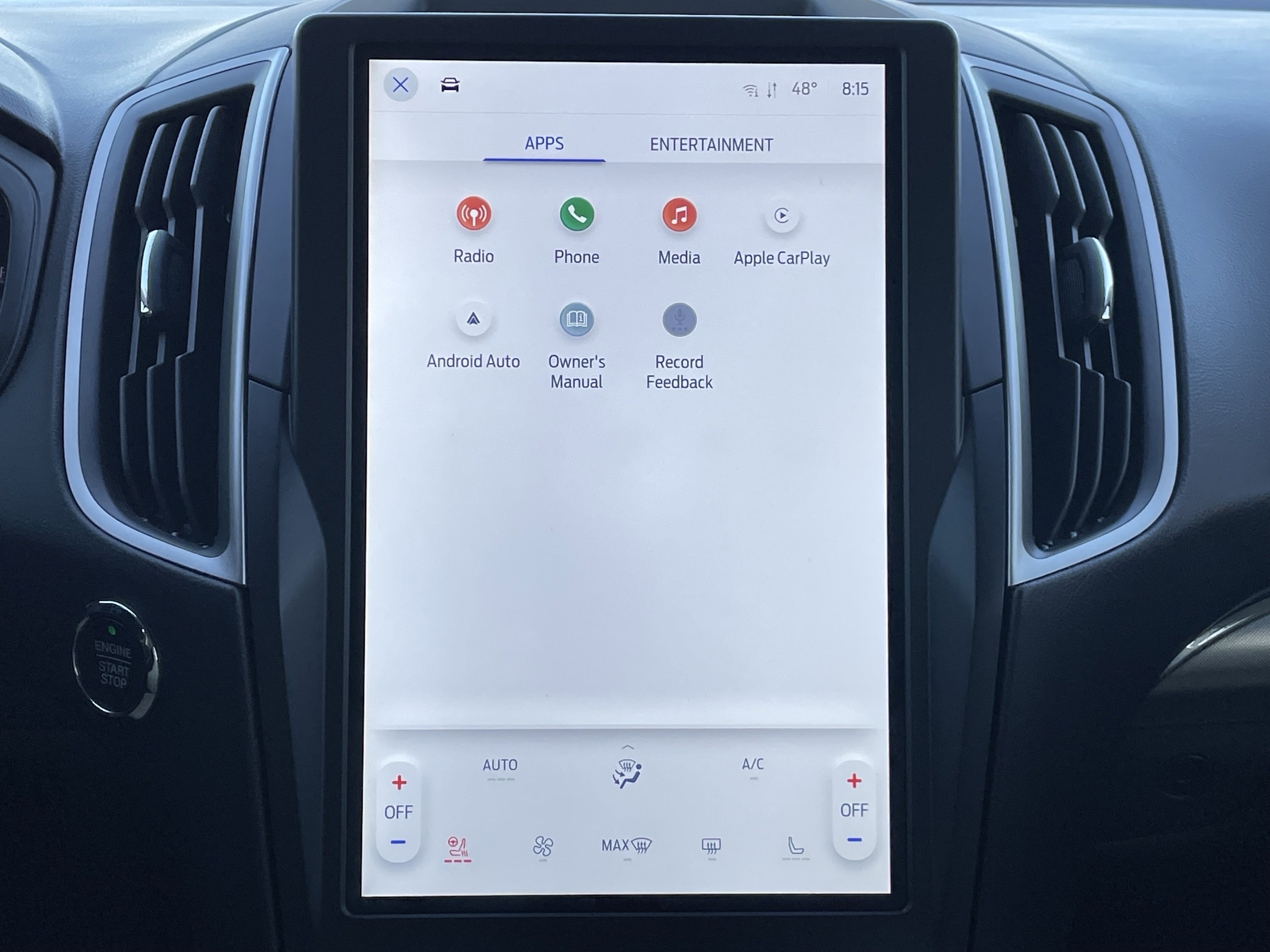 2022 Ford Edge SEL photo 4