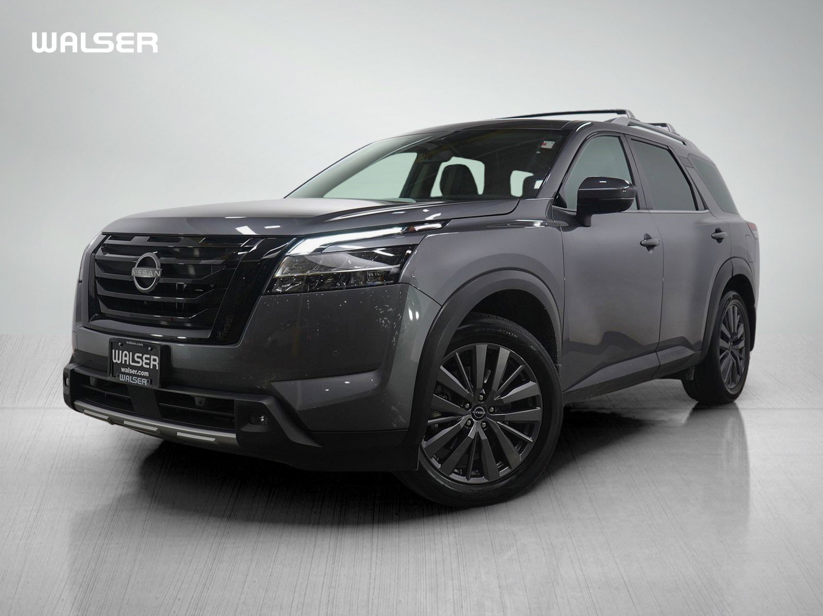 2023 Nissan Pathfinder SL's photo