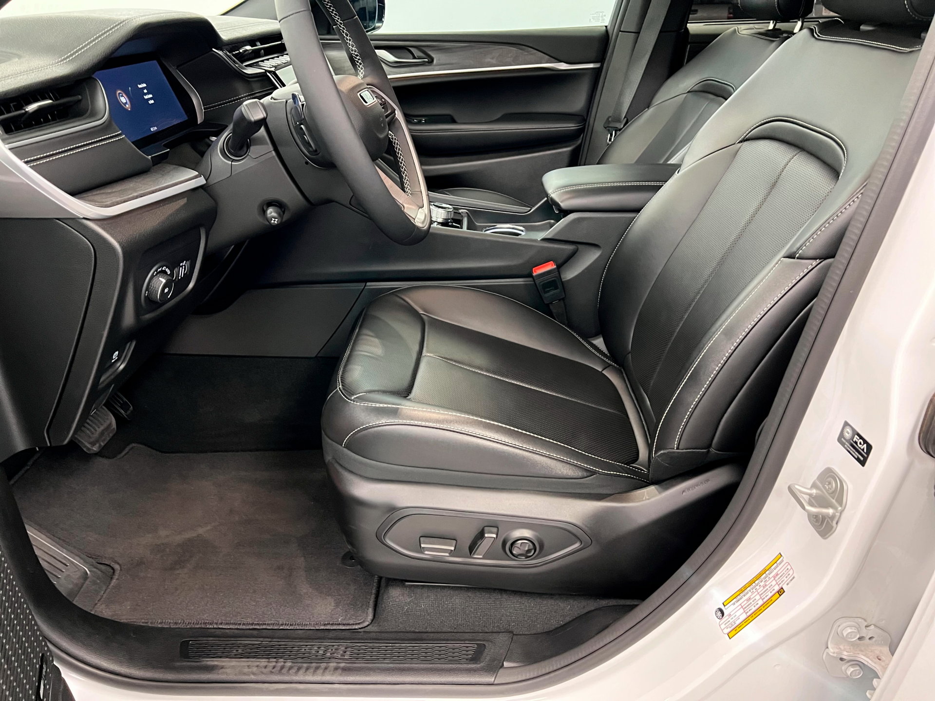 2024 Jeep Grand Cherokee Limited photo 17