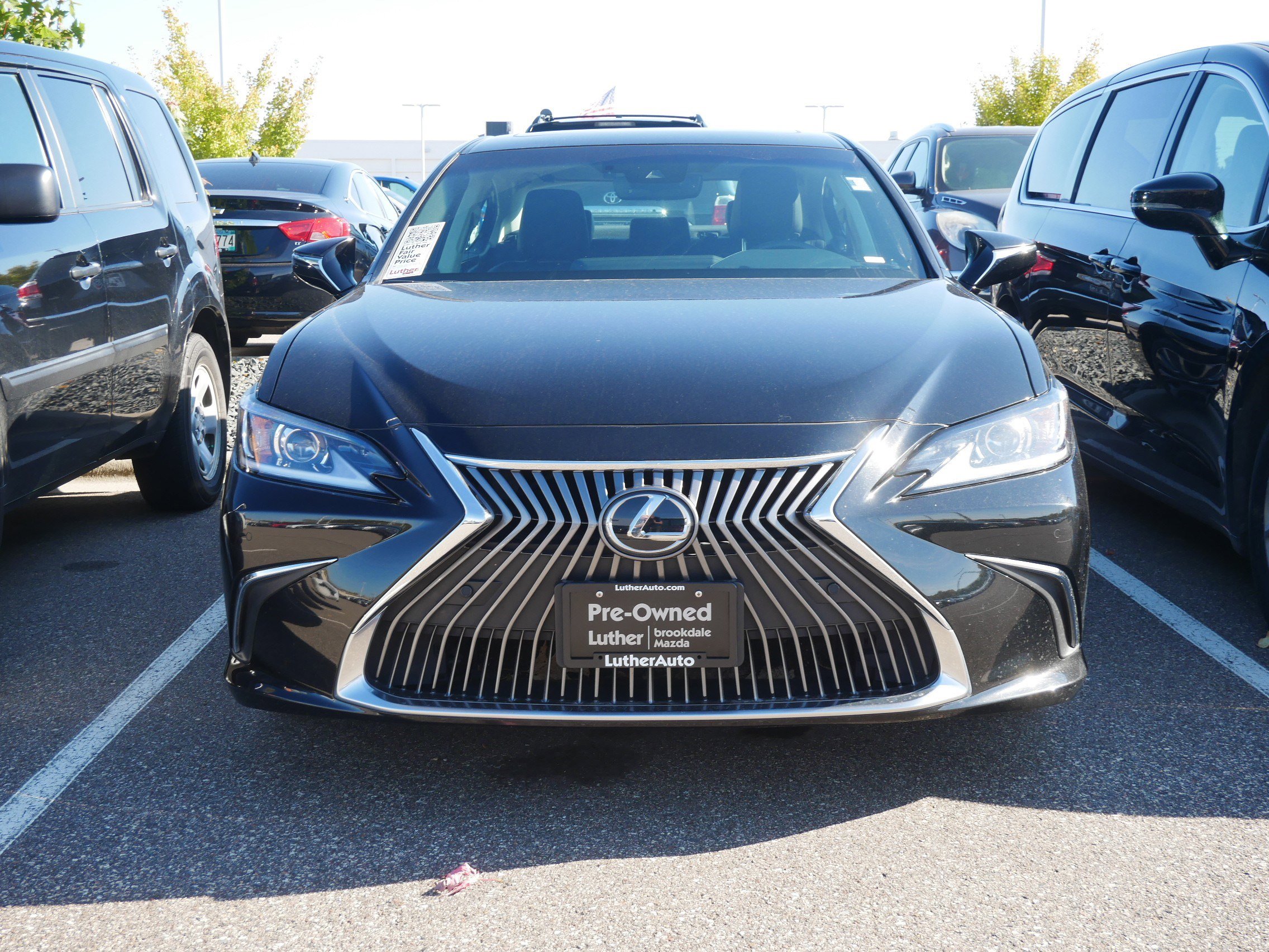 Used 2020 Lexus ES 350 with VIN 58ADZ1B13LU081810 for sale in Brooklyn Center, Minnesota