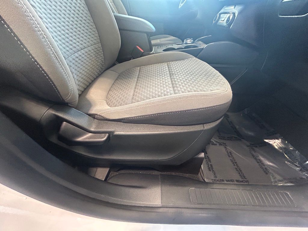 2022 Ford Escape SE Hybrid photo 23
