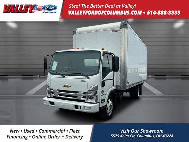 2023 Chevrolet Silverado Base photo 3