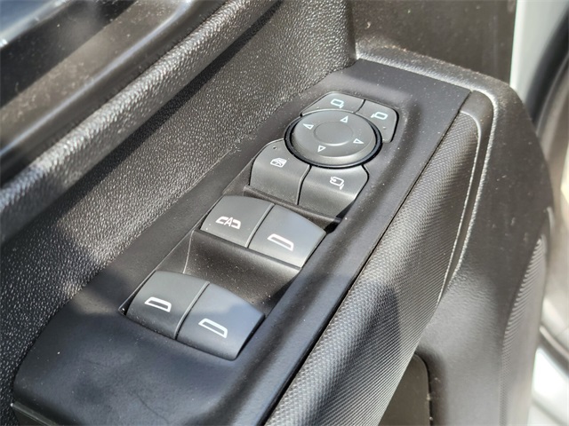 2022 Chevrolet Silverado Custom photo 16