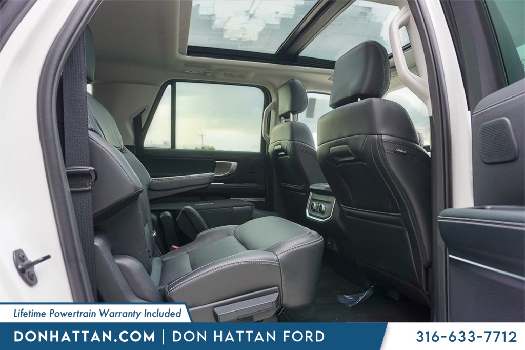 2025 Ford Expedition MAX Platinum photo 23
