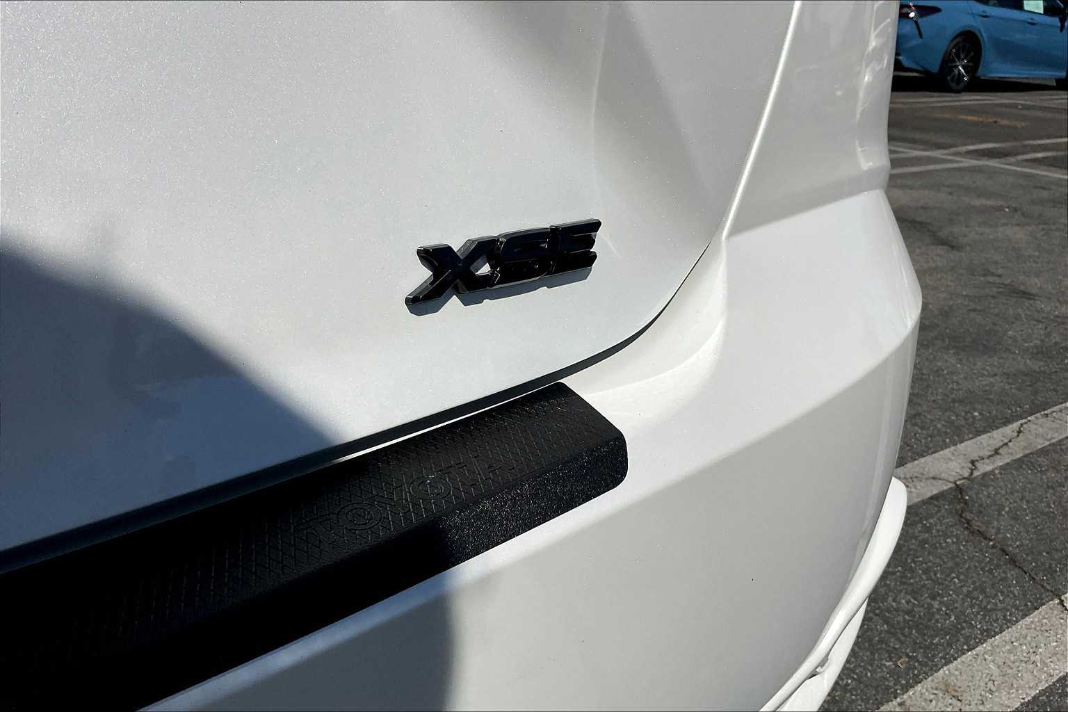 2025 Toyota Camry XSE photo 9