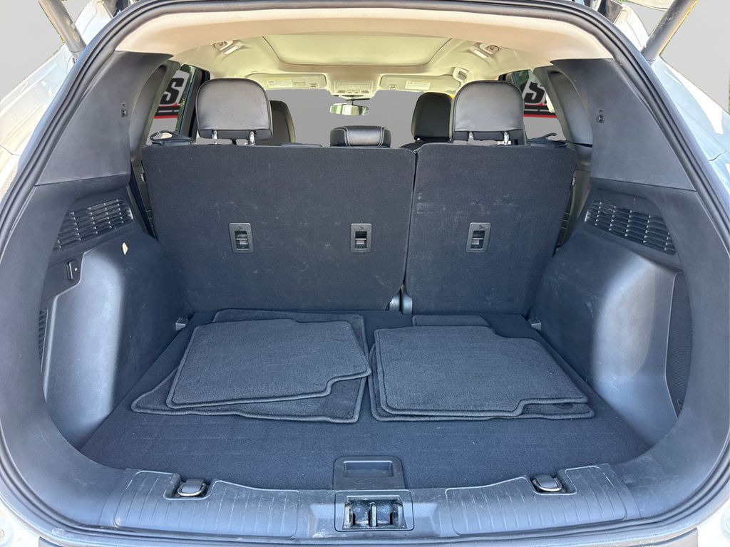 2022 Ford Escape SEL photo 11