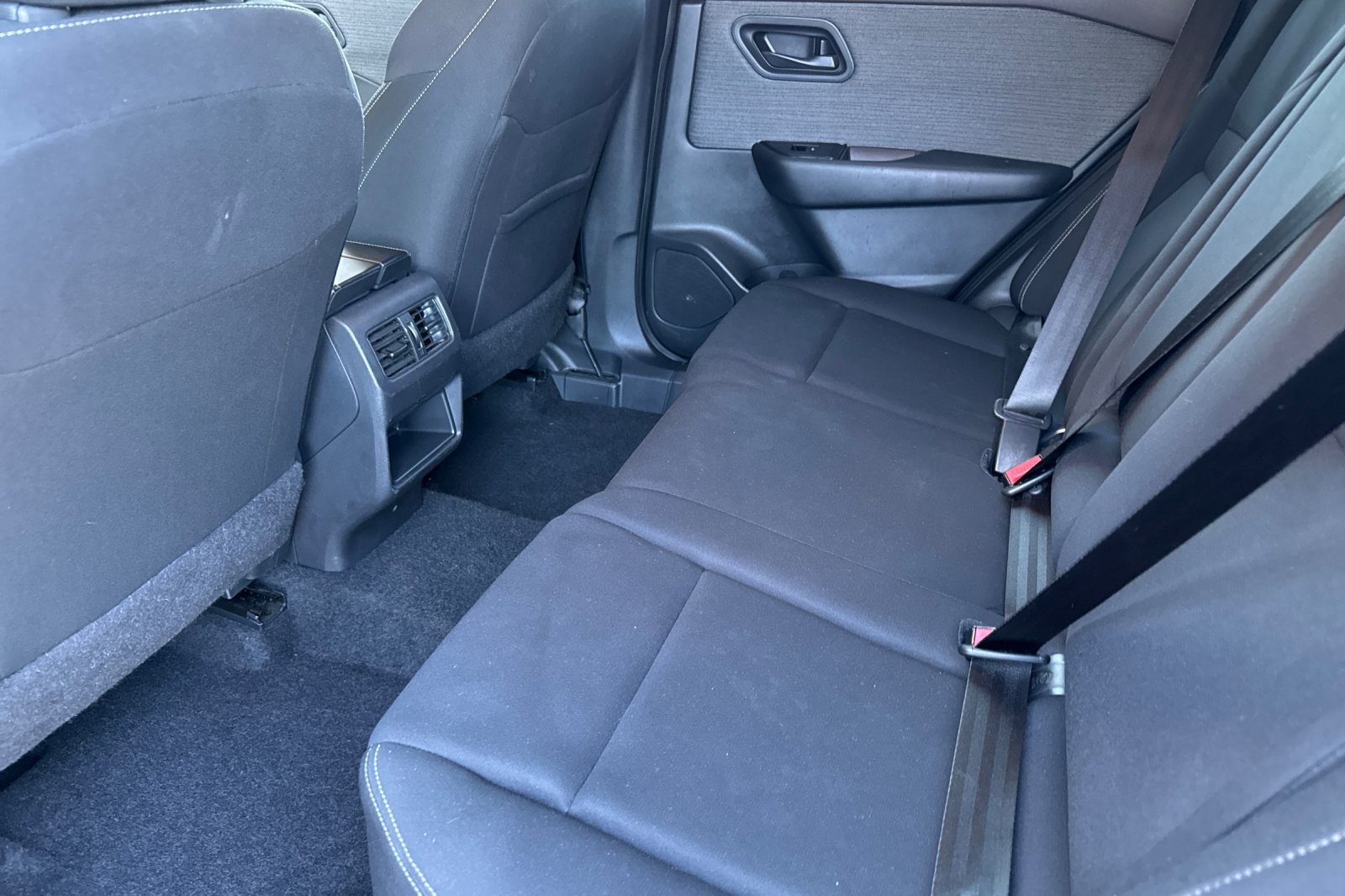 2023 Nissan Rogue S photo 4