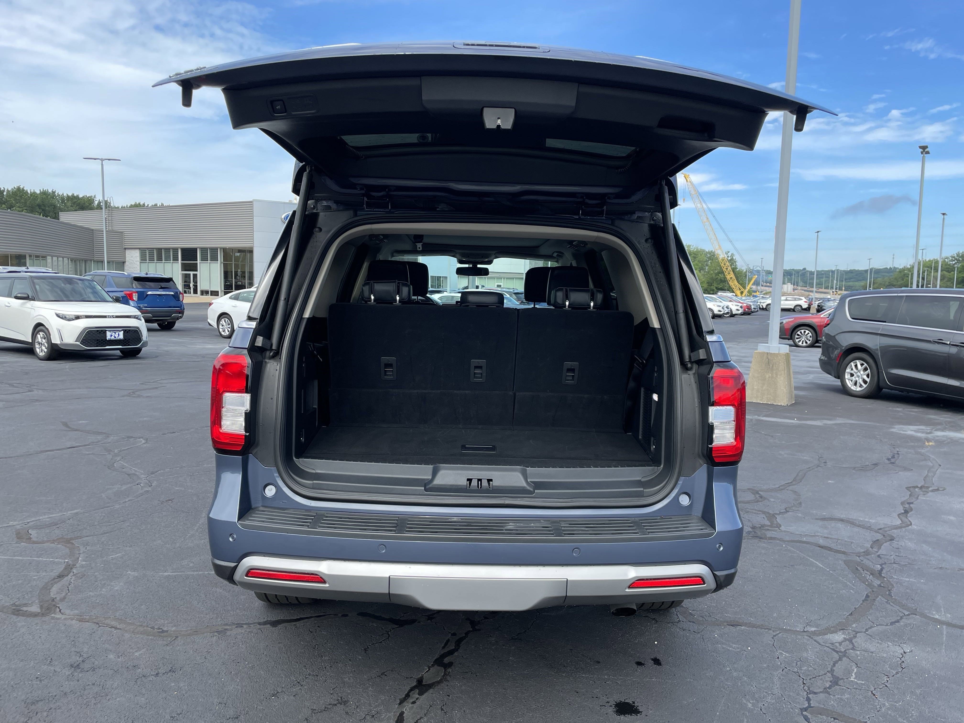 2022 Ford Expedition XLT photo 22