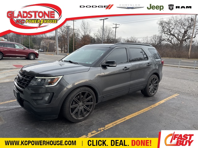2016 Ford Explorer Sport's photo