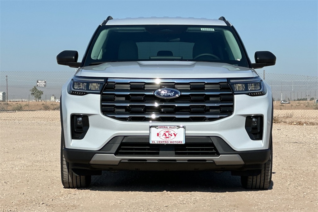 2025 Ford Explorer photo 9