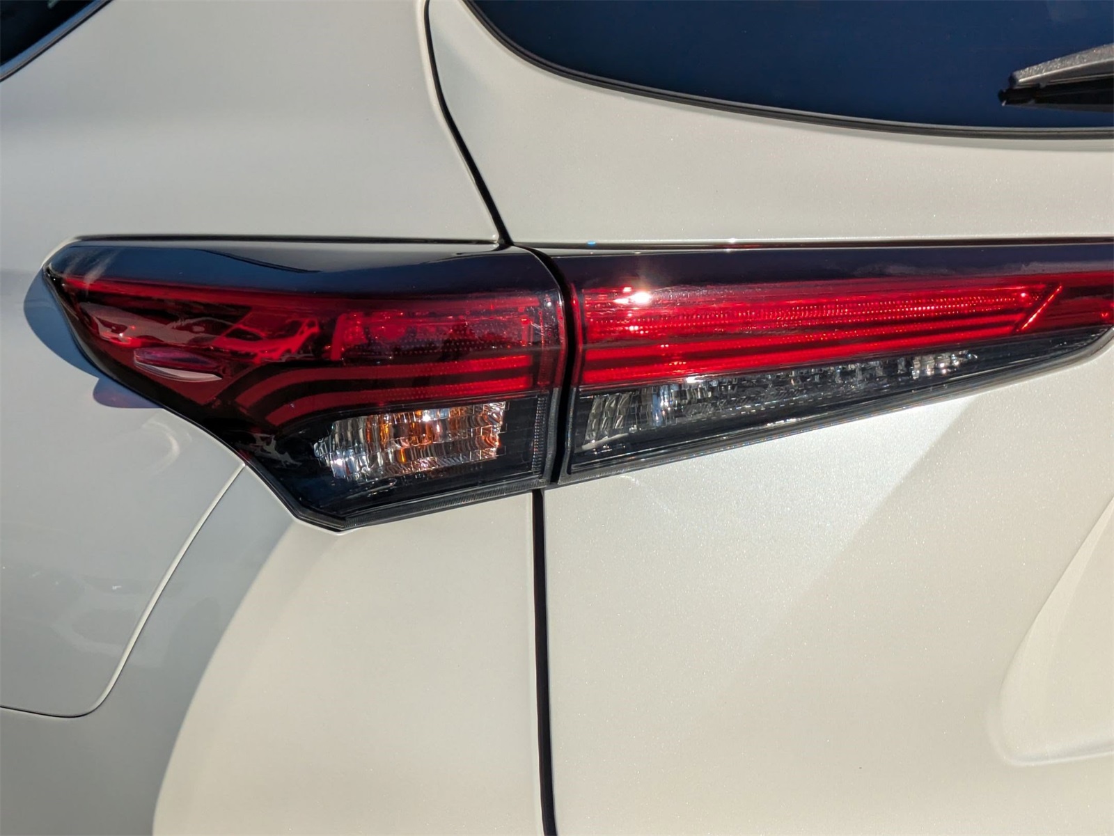 2020 Toyota Highlander Limited photo 15