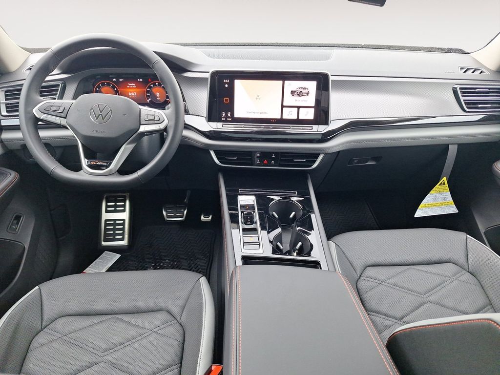 2025 Volkswagen Atlas Peak Edition SE photo 10
