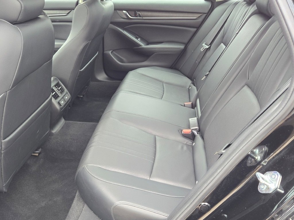 2022 Honda Accord EX-L photo 12