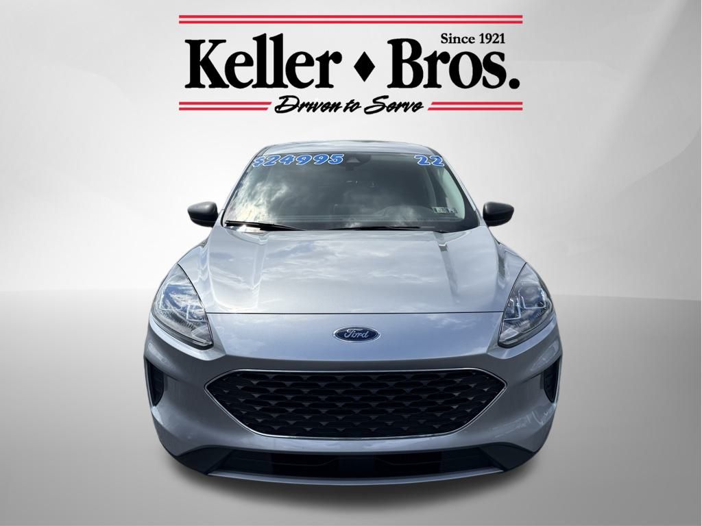 2022 Ford Escape SE photo 2