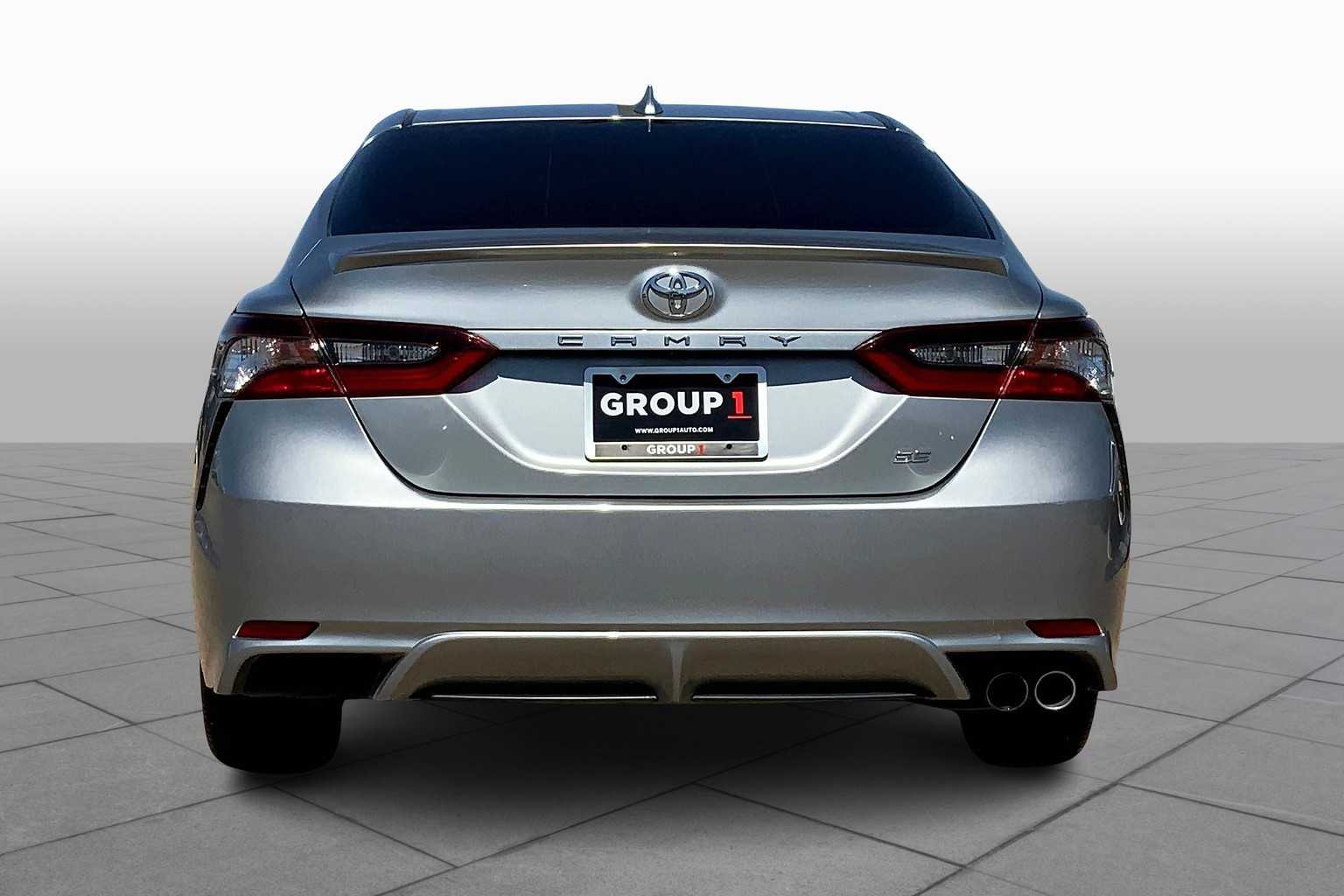 2021 Toyota Camry SE photo 4