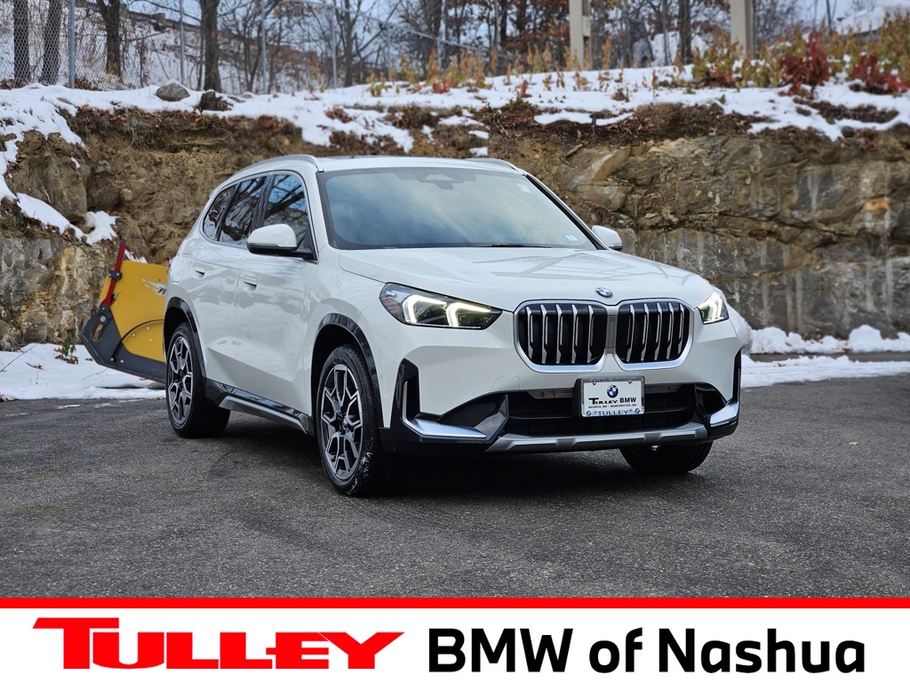 2025 BMW X1 28i's photo