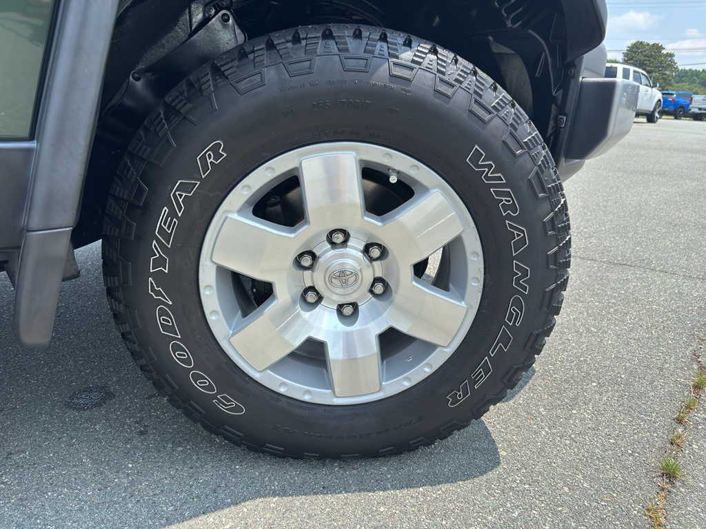 2014 Toyota FJ Cruiser Base photo 15