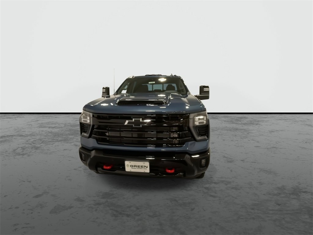 2026 Chevrolet Silverado 2500HD LT photo 3