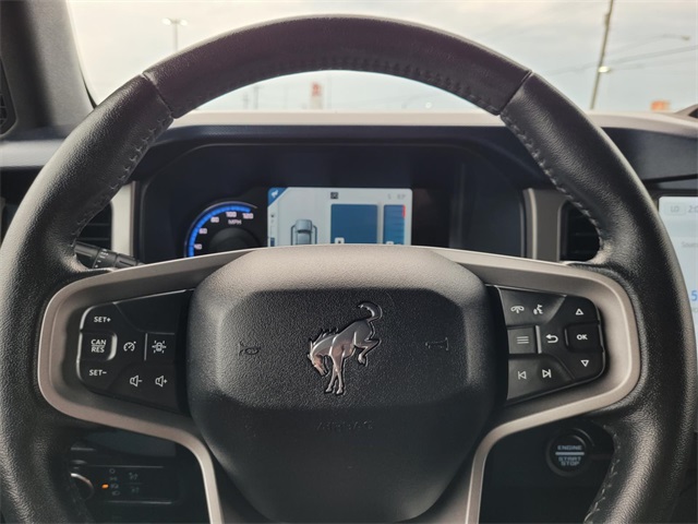 2022 Ford Bronco Outer Banks photo 16
