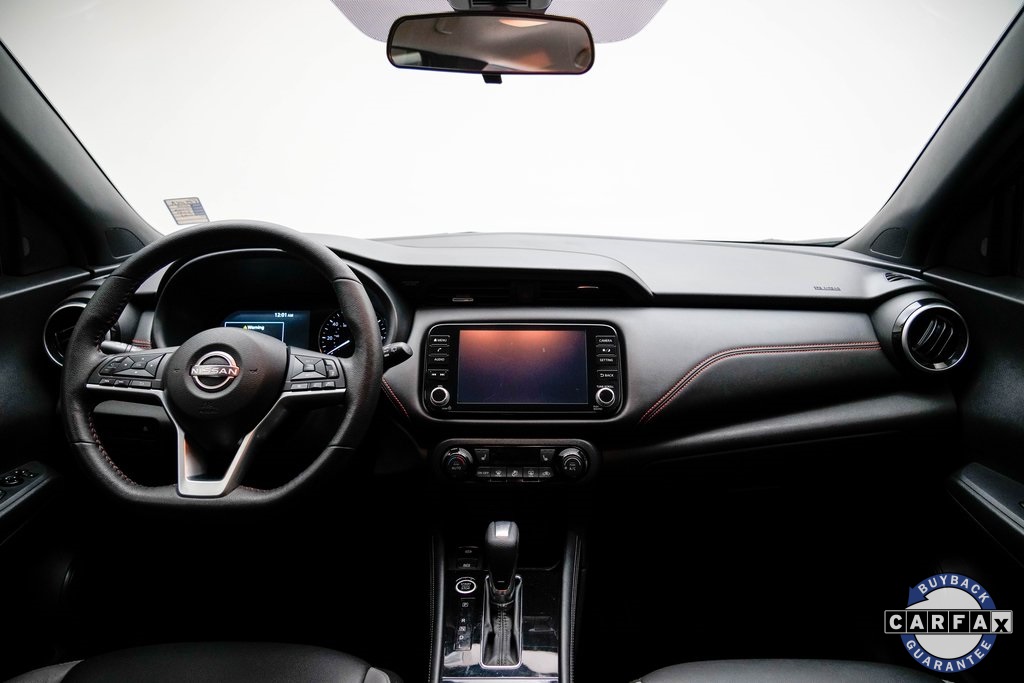 2022 Nissan Kicks SR photo 7