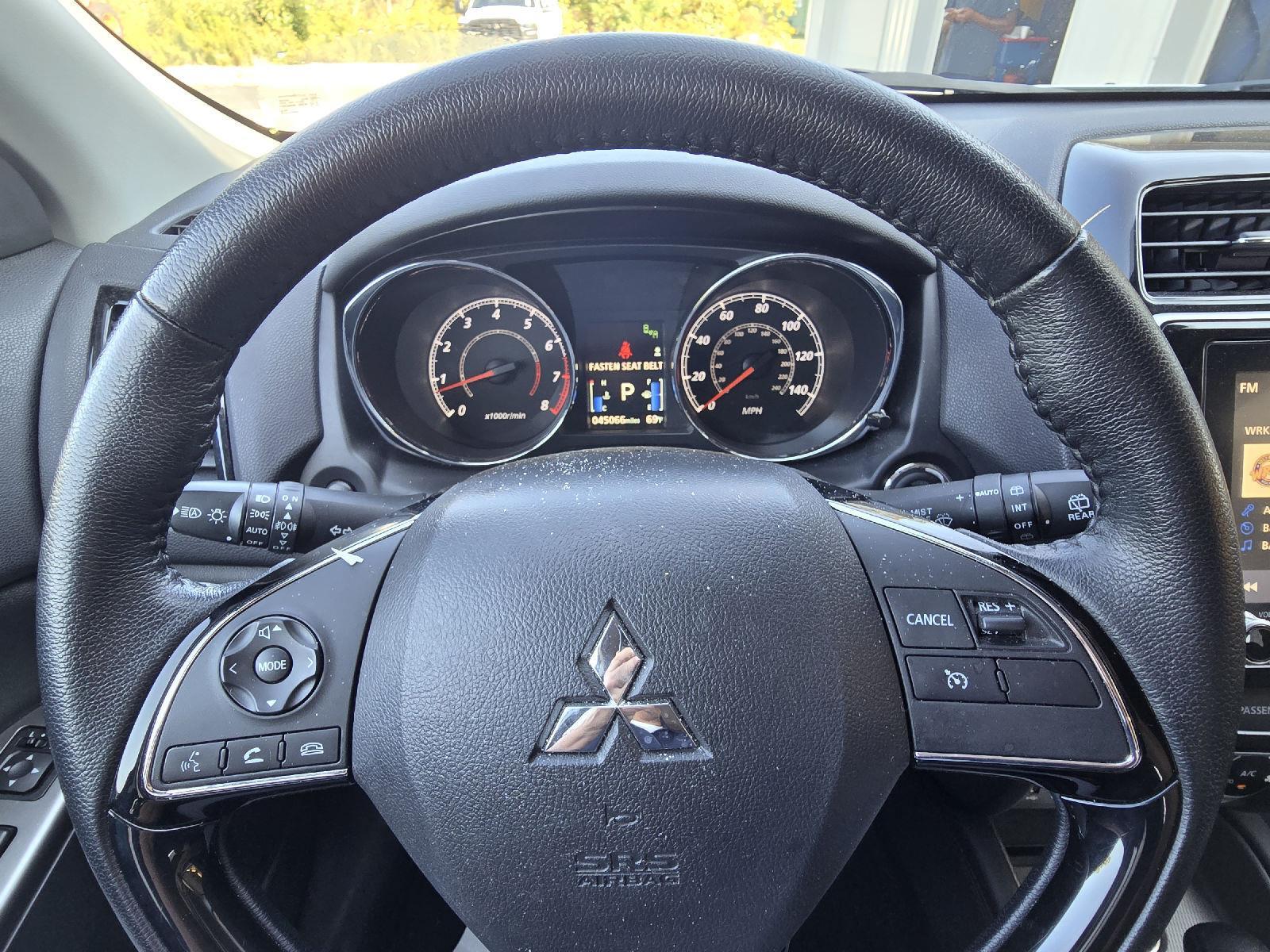 2024 Mitsubishi Outlander ES LE SE photo 14
