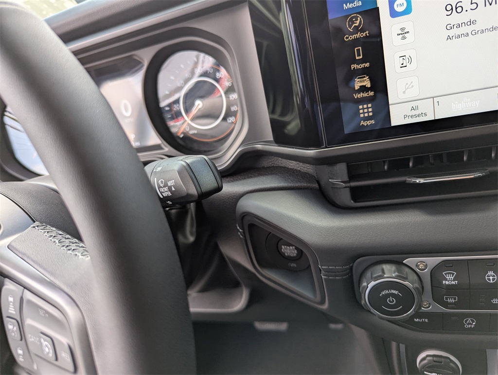 2025 Jeep Gladiator Sport photo 22