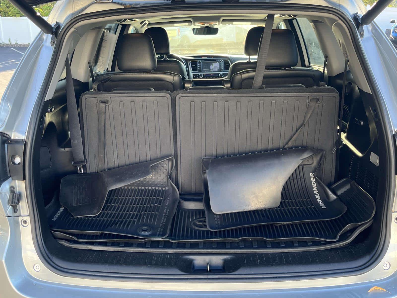 2018 Toyota Highlander SE photo 18