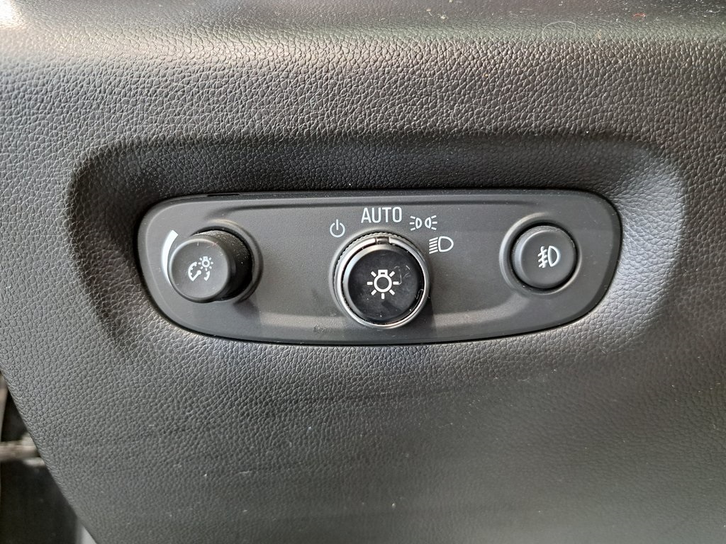 2021 Chevrolet Traverse photo 12