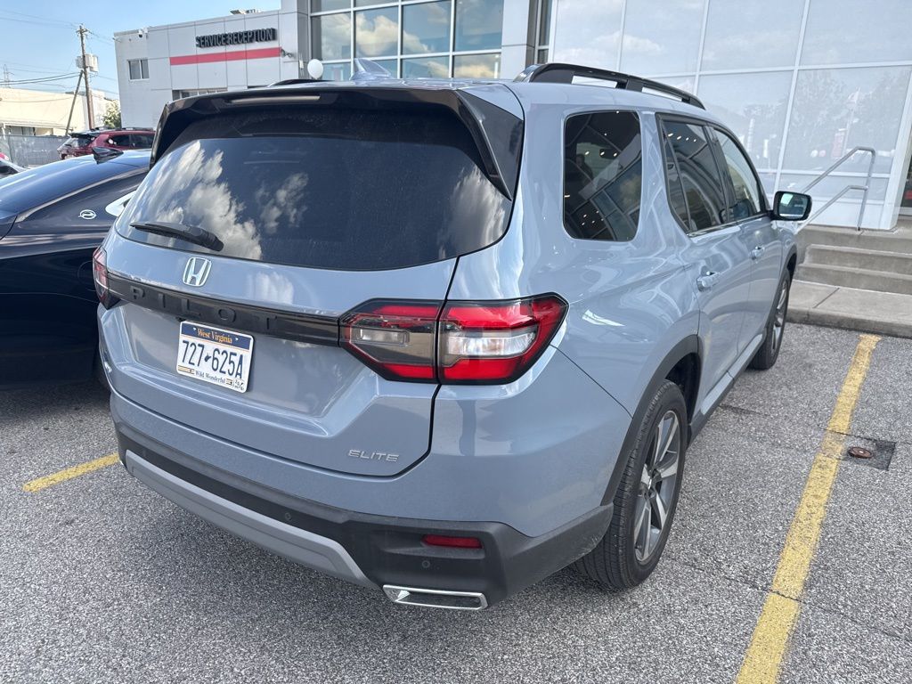 2025 Honda Pilot Elite photo 3