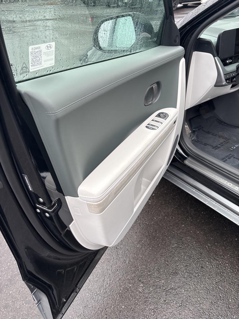 2025 Hyundai Ioniq 5 Limited photo 9